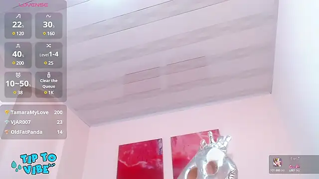 tamarafoxy  online show from February 16, 2025, 3:59 pm