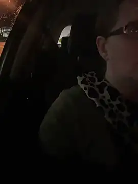 Snapshot of notlikeothergirlsEW12 chatting on December 18, 2024, 5:31 pm notlikeothergirlsEW12 online show from December 18, 2024, 5:31 pm