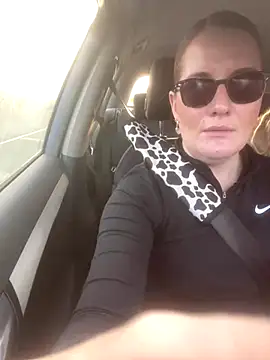 Snapshot of notlikeothergirlsEW12 chatting on December 8, 2024, 3:02 pm notlikeothergirlsEW12 online show from December 8, 2024, 3:02 pm