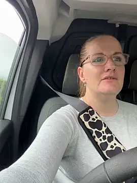 Snapshot of notlikeothergirlsEW12 chatting on October 5, 2025, 12:40 pm notlikeothergirlsEW12 online show from October 5, 2025, 12:40 pm