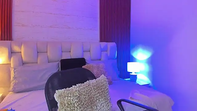 SophiaWylde online show from March 12, 2025, 4:08 am