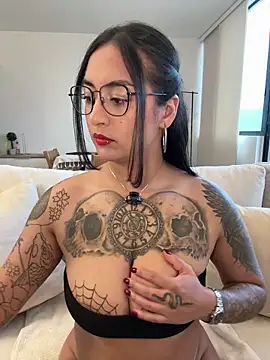 Rae Lil White online show from March 18, 2026, 9:59 pm