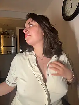 Snapshot of sukhakunis1 chatting on February 15, 2026, 12:00 am sukhakunis1 online show from February 15, 2026, 12:00 am