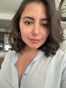 Snapshot of sukhakunis1 chatting on February 15, 2026, 3:33 pm sukhakunis1 online show from February 15, 2026, 3:33 pm