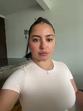 sukhakunis1 online show from July 24, 2026, 2:13 pm