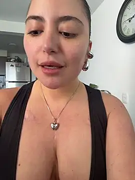 Snapshot of sukhakunis1 chatting on February 6, 2026, 2:13 pm sukhakunis1 online show from February 6, 2026, 2:13 pm