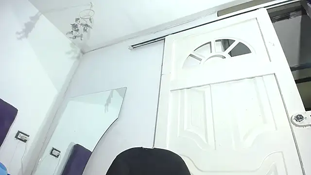 Squirter pussybomb online show from March 18, 2026, 8:17 am