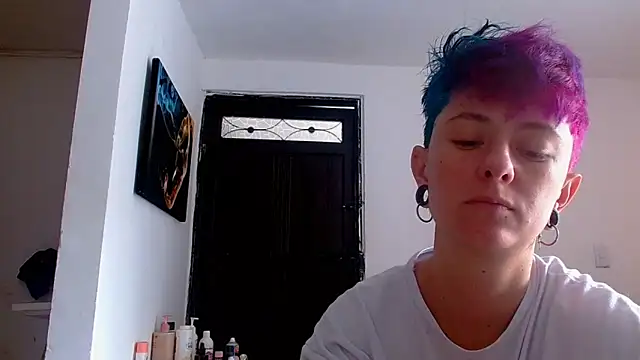 tomboyblue online show from May 19, 2026, 7:10 pm