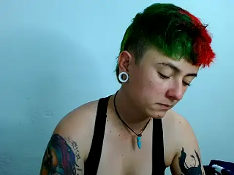 tomboyblue online show from March 21, 2025, 3:22 am