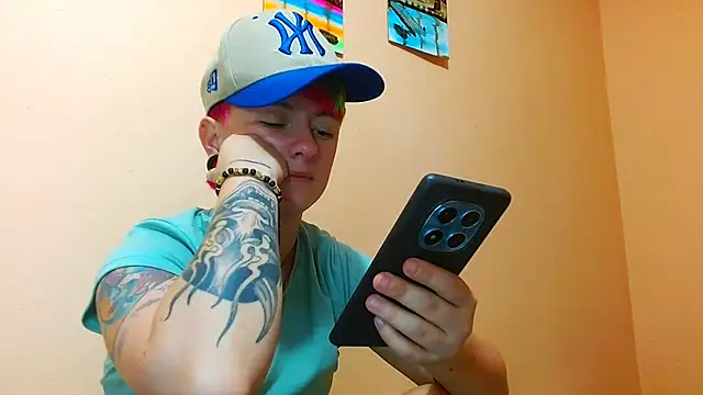 tomboyblue online show from July 23, 2026, 4:21 am