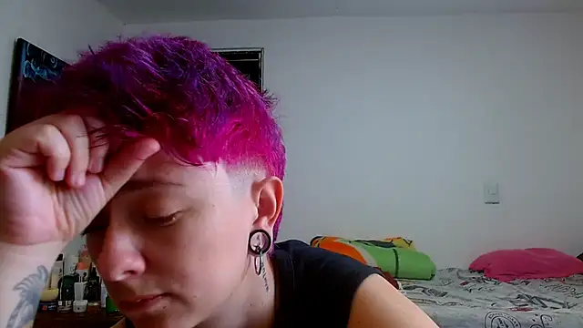tomboyblue online show from May 15, 2026, 5:33 pm
