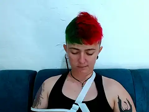 tomboyblue online show from March 20, 2025, 3:25 pm