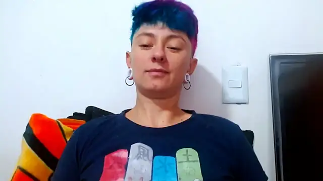 tomboyblue online show from June 10, 2026, 5:47 pm