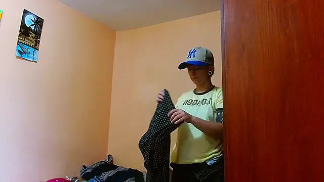 tomboyblue online show from July 23, 2026, 6:26 pm