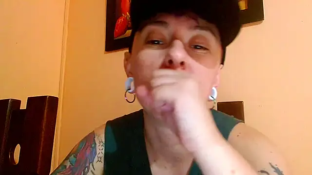 tomboyblue online show from June 18, 2026, 10:48 pm