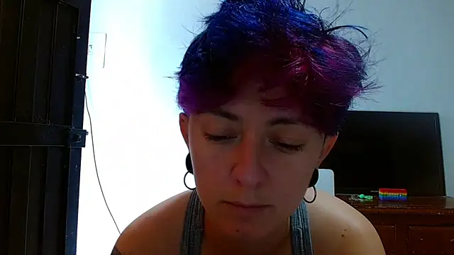 tomboyblue online show from May 13, 2026, 5:20 pm