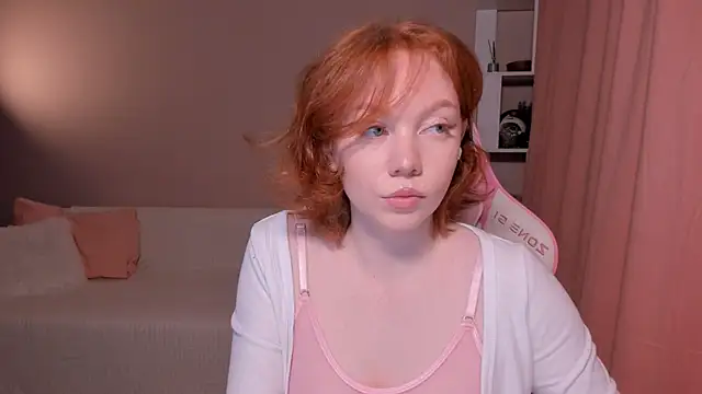 Snapshot of foxyMistrees chatting on March 8, 2025, 12:11 am foxyMistrees online show from March 8, 2025, 12:11 am