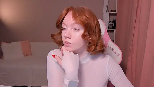 Snapshot of foxyMistrees chatting on March 6, 2025, 12:32 am foxyMistrees online show from March 6, 2025, 12:32 am
