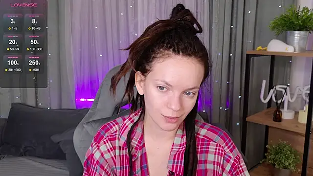 Snapshot of CoreyJane chatting on November 5, 2025, 4:37 am CoreyJane online show from November 5, 2025, 4:37 am