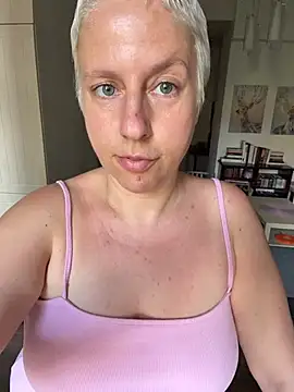 MariaValentine online show from July 23, 2026, 2:57 pm