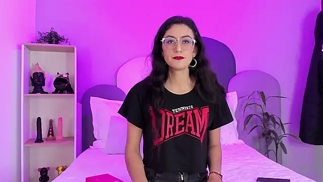 SophieGomez22 online show from March 18, 2026, 11:35 am