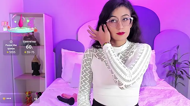 SophieGomez22 online show from December 14, 2025, 11:27 am