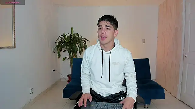 Snapshot of Ares_Johnson chatting on October 9, 2025, 11:11 am Ares Johnson online show from October 9, 2025, 11:11 am