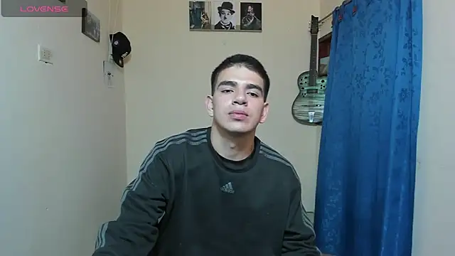 Snapshot of Ares_Johnson chatting on February 8, 2025, 4:25 am Ares Johnson online show from February 8, 2025, 4:25 am