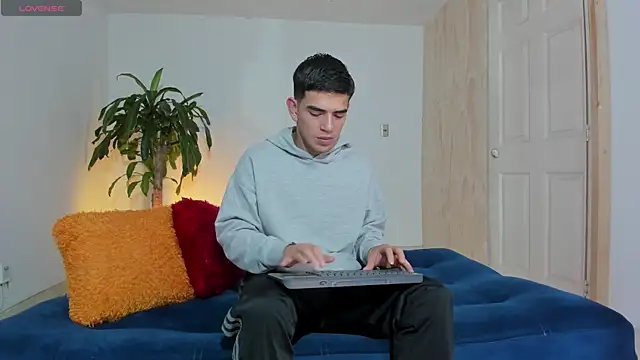 Ares Johnson online show from November 3, 2025, 3:15 pm