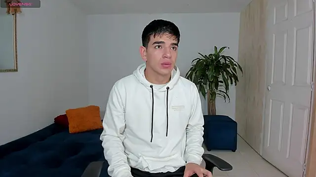 Ares Johnson online show from October 25, 2025, 11:09 am