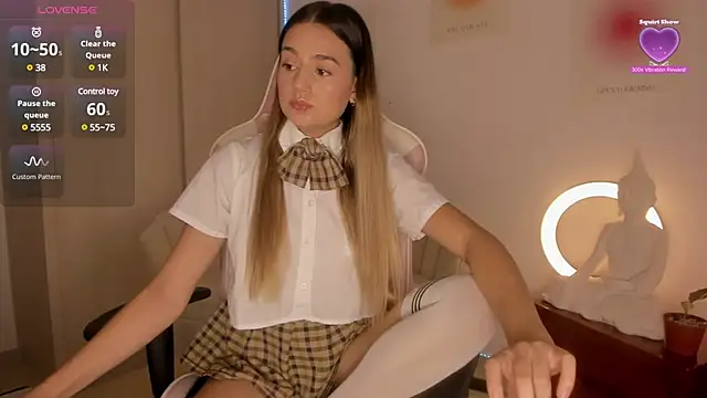 LittleSofia  online show from January 18, 2025, 10:28 pm