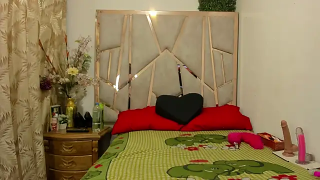 daniela casallas  online show from March 10, 2026, 11:14 am