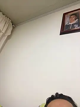 Snapshot of DanielGomez9 chatting on March 12, 2025, 4:30 am DanielGomez9 online show from March 12, 2025, 4:30 am