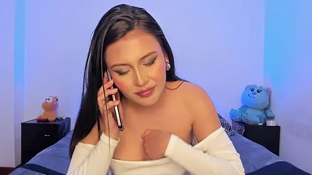 BradLovEmma  online show from January 27, 2025, 4:52 am