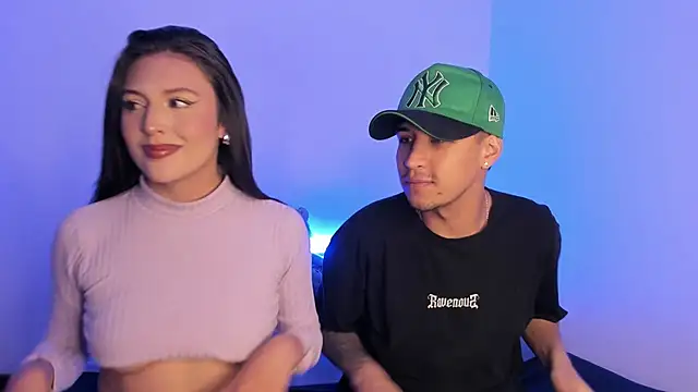 BradLovEmma  online show from February 27, 2025, 6:13 am