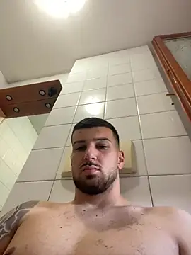 Snapshot of davide__05 chatting on July 12, 2026, 1:34 pm davide 05 online show from July 12, 2026, 1:34 pm