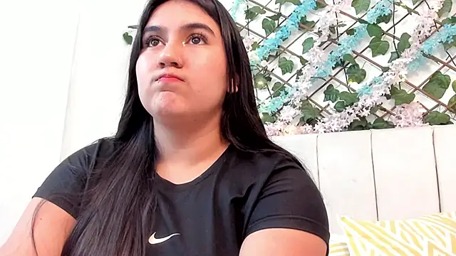 LexiiBloom online show from October 8, 2025, 11:23 am