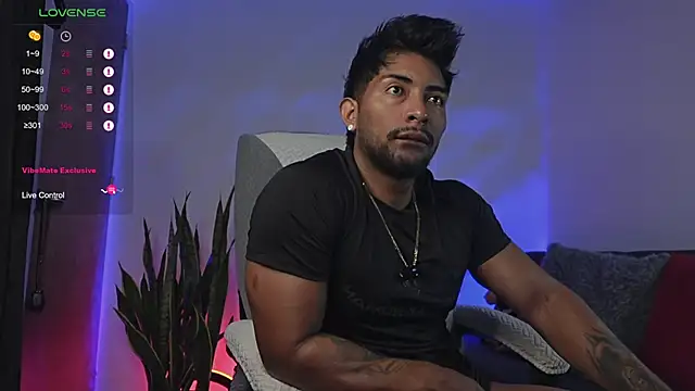 Couple muscle1 online show from April 15, 2026, 11:27 am