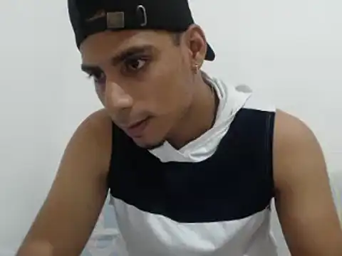 Snapshot of bonehur chatting on February 13, 2025, 10:43 pm bonehur online show from February 13, 2025, 10:43 pm