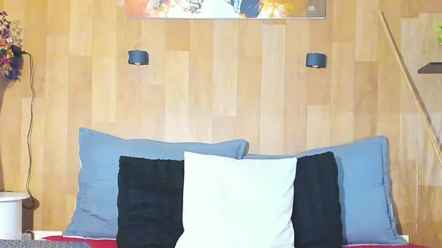 marianaa90 online show from February 28, 2026, 12:27 pm