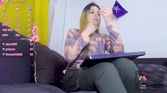 Snapshot of carla_roberts chatting on January 29, 2025, 2:51 am carla roberts online show from January 29, 2025, 2:51 am
