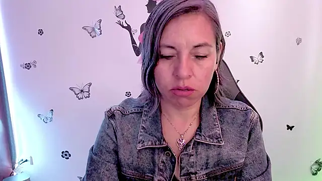 Lady breaks hearts online show from April 9, 2026, 12:55 pm