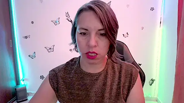 Lady breaks hearts online show from July 13, 2026, 2:49 pm