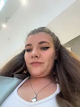 Snapshot of Holy_Tereza chatting on June 24, 2026, 3:43 pm Holy Tereza online show from June 24, 2026, 3:43 pm