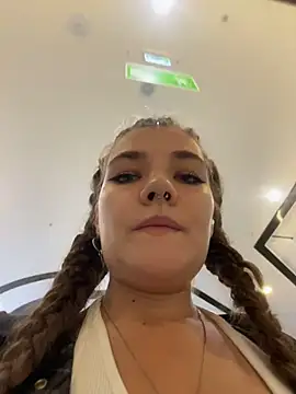 Snapshot of Holy_Tereza chatting on July 28, 2026, 4:27 pm Holy Tereza online show from July 28, 2026, 4:27 pm