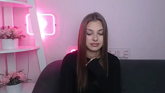 MilanaAngelAs online show from October 4, 2025, 4:36 am