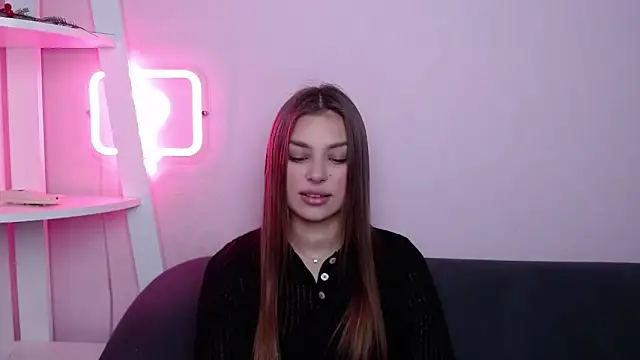 MilanaAngelAs online show from March 6, 2026, 5:46 am