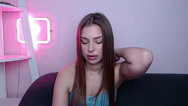 MilanaAngelAs online show from April 13, 2026, 4:38 am