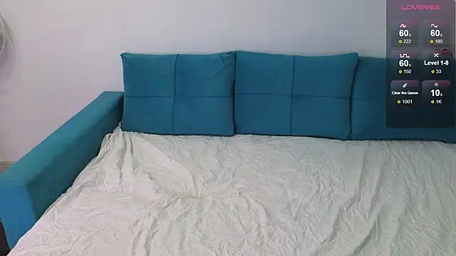 July Kane online show from November 13, 2025, 6:39 am