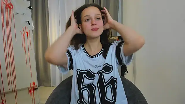 Snapshot of Addelin_Moon chatting on October 24, 2025, 4:17 pm Addelin Moon online show from October 24, 2025, 4:17 pm